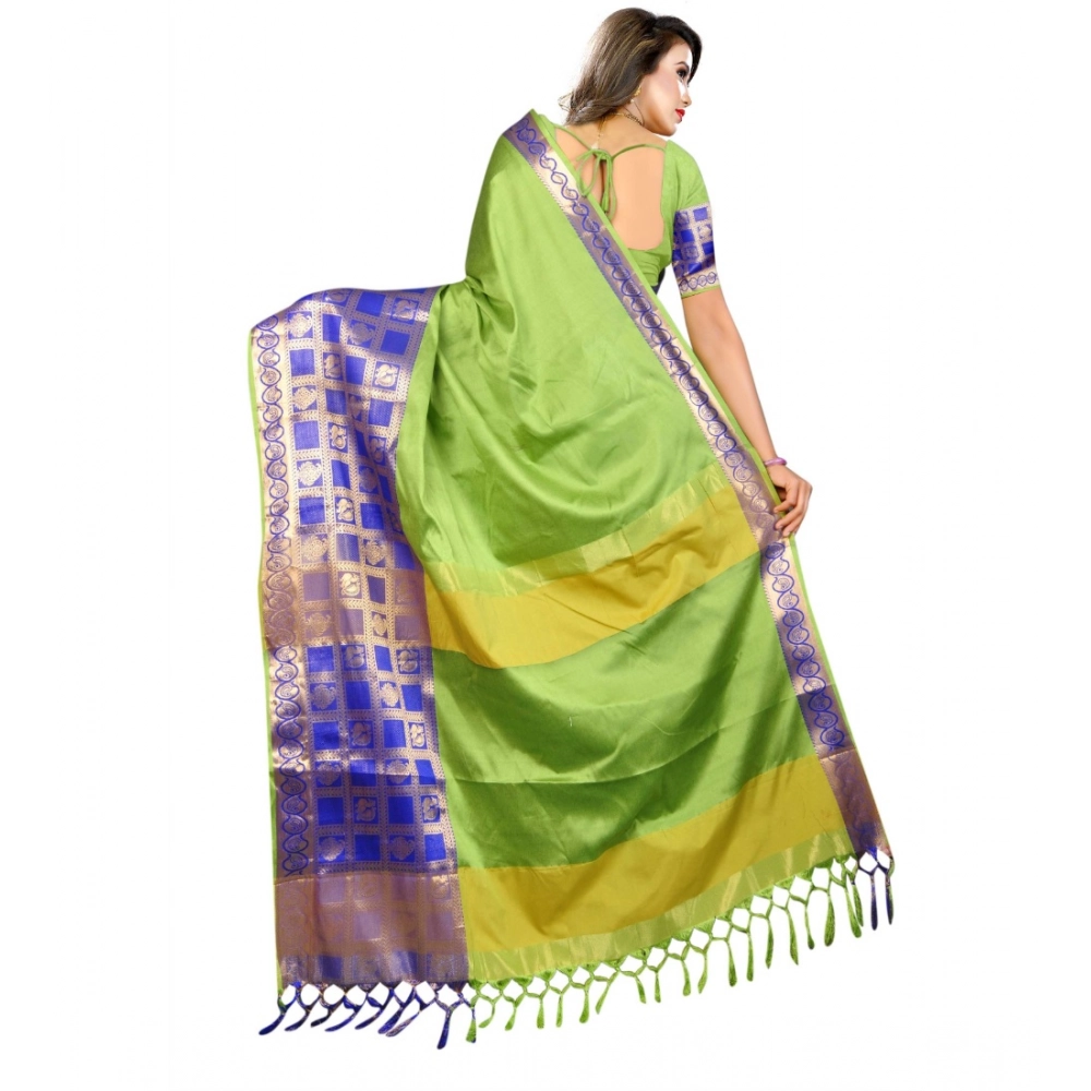 Women's Jacquard Woven Saree With Unstitched Blouse 5.5Mtr (Green) - Image 2