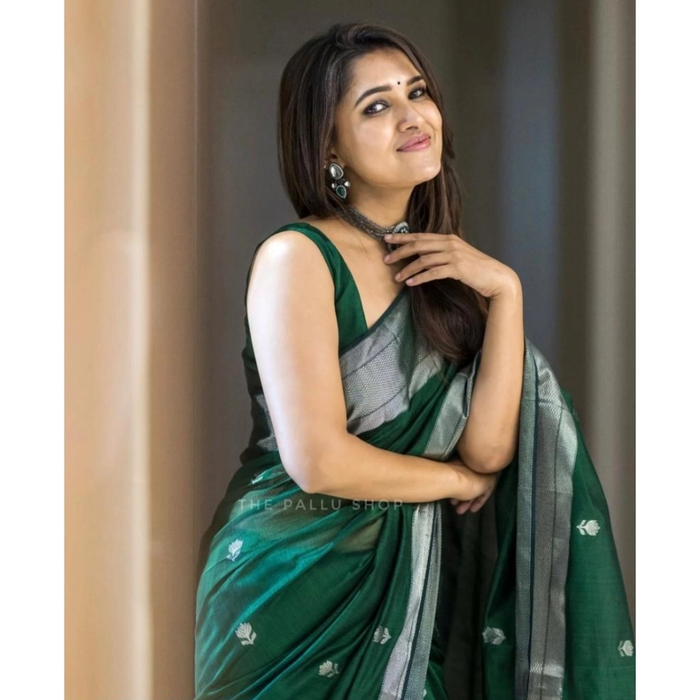 Women's Cotton Printed Saree With Unstitched Blouse 5.5Mtr (Green) - Image 3