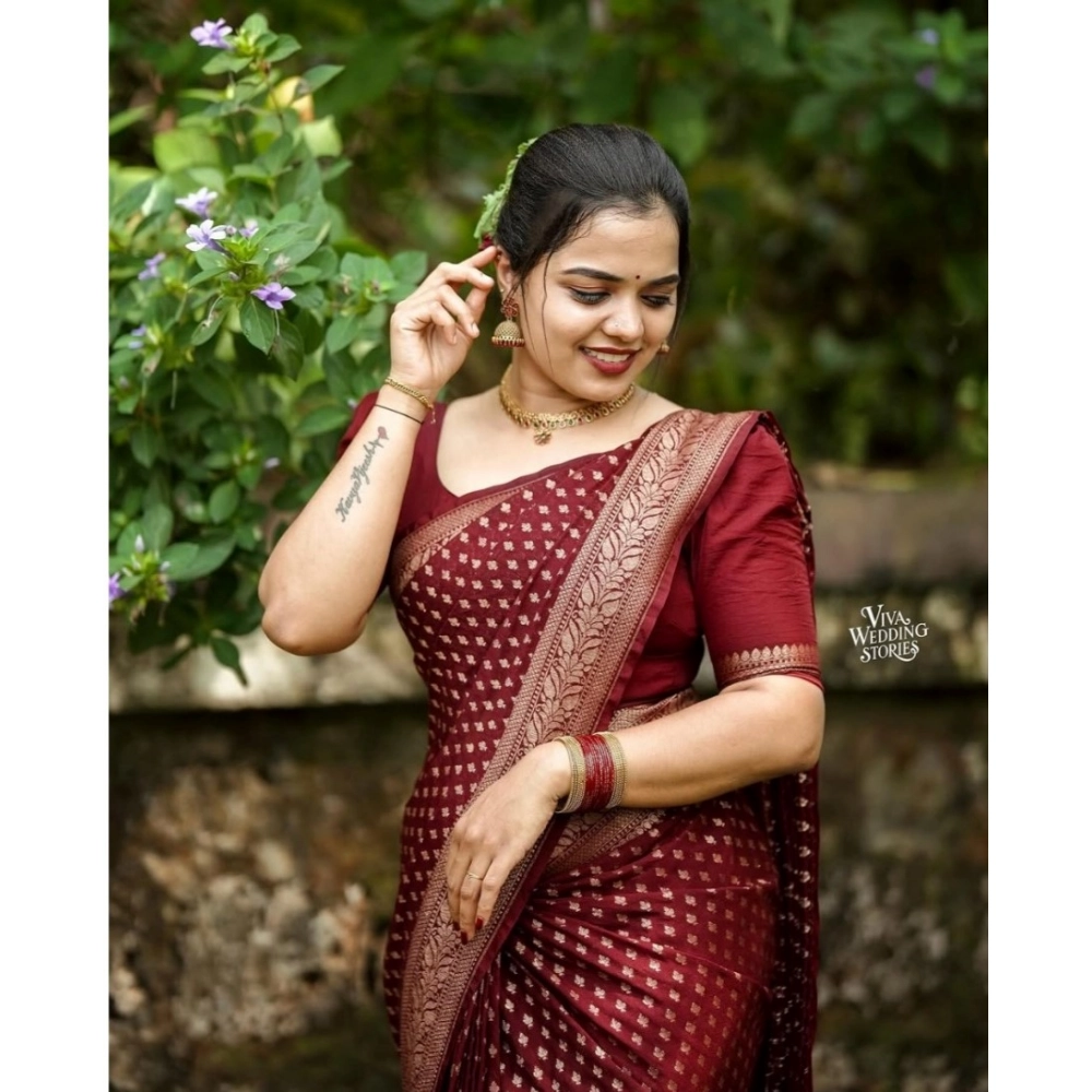 Women's Silk Printed Saree With Unstitched Blouse 5.5Mtr (Maroon) - Image 3