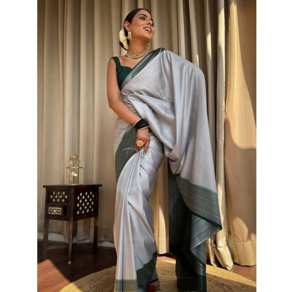 Women's Silk Printed Saree With Unstitched Blouse 5.5Mtr (Grey) - Image 2