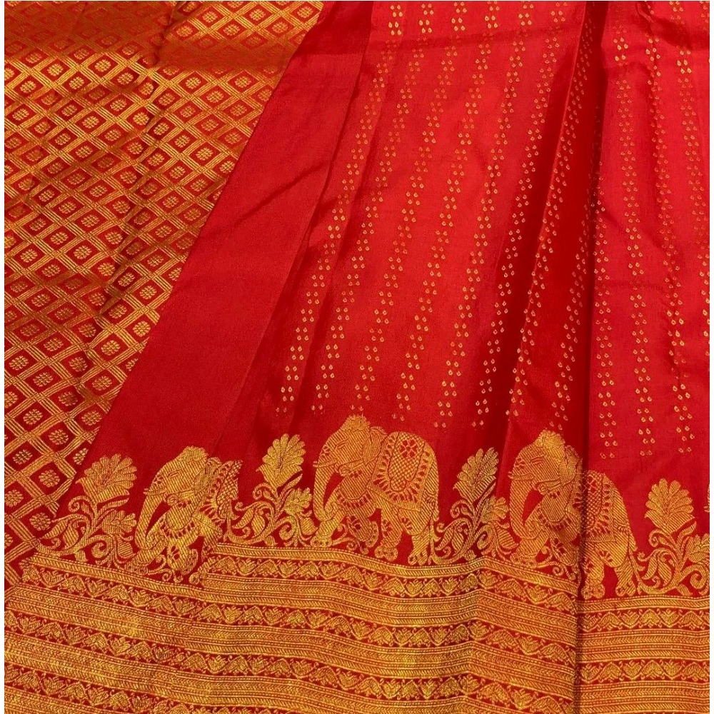Women's Silk Printed Saree With Unstitched Blouse 5.5Mtr (Red) - Image 3