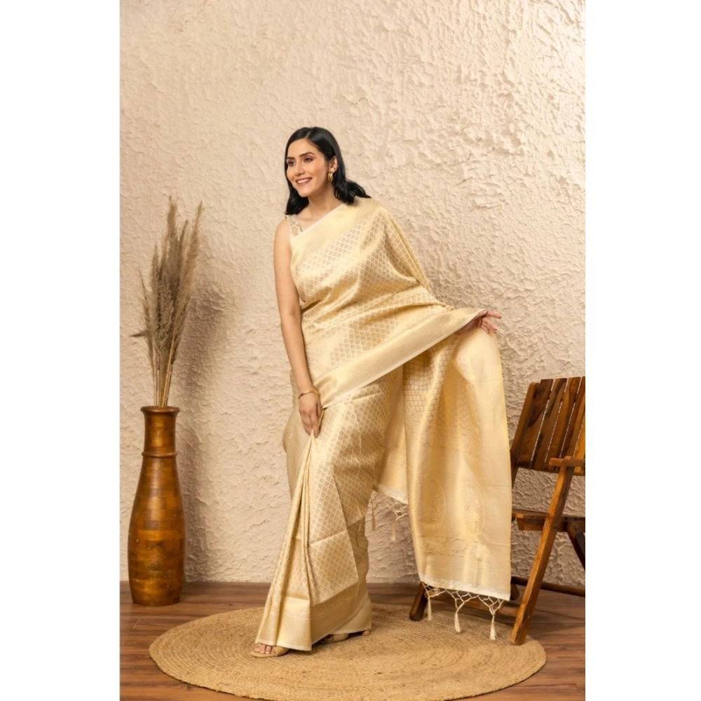Women's Silk Printed Saree With Unstitched Blouse 5.5Mtr (Gold) - Image 3