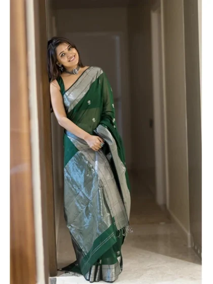 Women's Cotton Printed Saree With Unstitched Blouse 5.5Mtr (Green)