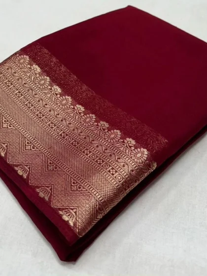 Women's Crepe Chit Pallu Solid Saree With Unstitched Blouse 5.5Mtr (Maroon)