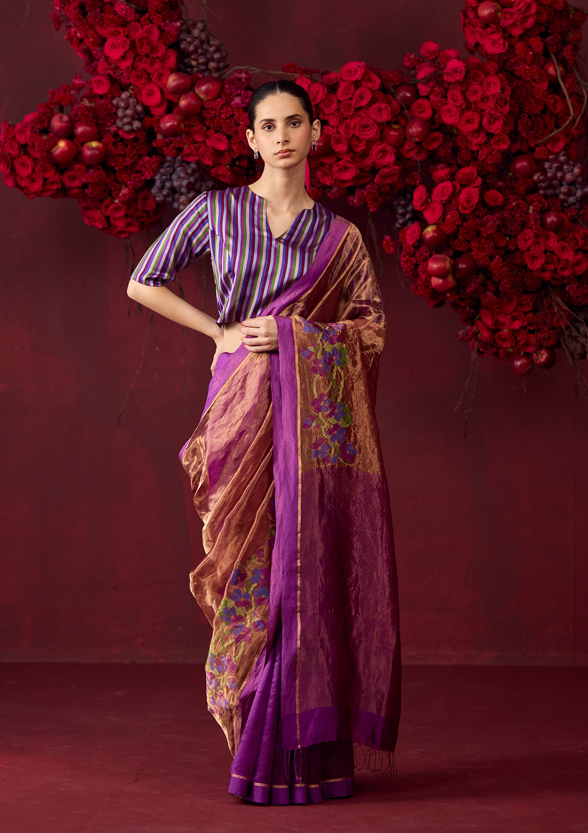 Regal Violet Jamdani Saree - Image 2