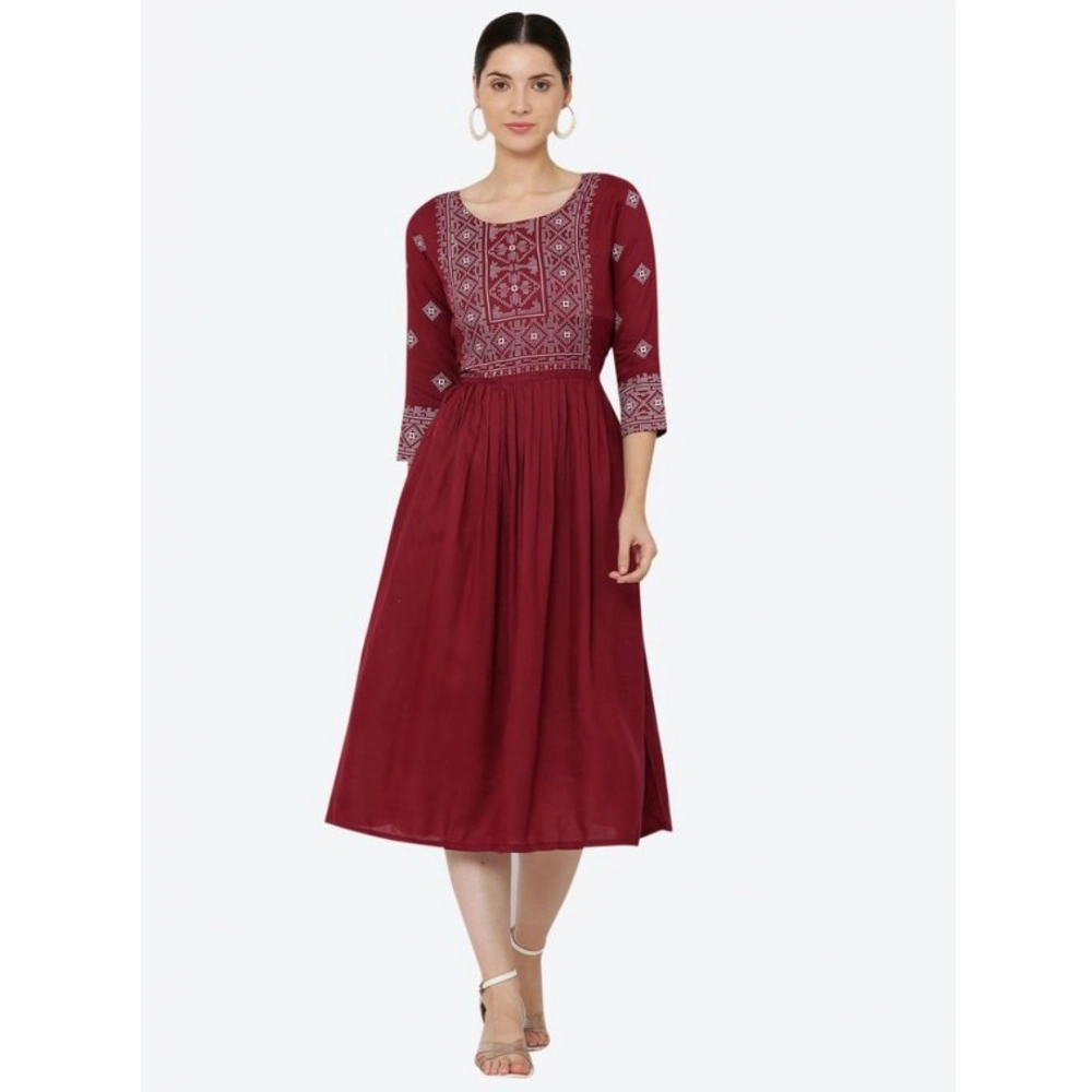Women's Casual Rayon 3-4th Sleeves Kurti (Maroon)