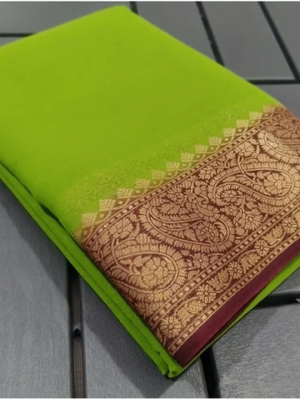 Women's Crepe Chit Pallu Solid Saree With Unstitched Blouse 5.5Mtr?(Green)