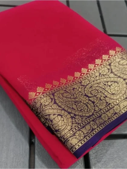 Women's Crepe Chit Pallu Solid Saree With Unstitched Blouse 5.5Mtr?(Red)
