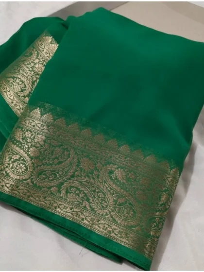 Women's Crepe Chit Pallu Solid Saree With Unstitched Blouse 5.5Mtr?(Green)