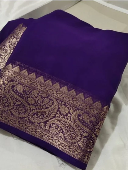 Women's Crepe Chit Pallu Solid Saree With Unstitched Blouse 5.5Mtr?(Purple)
