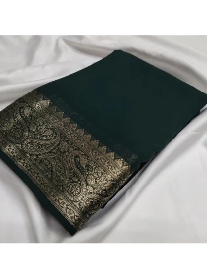 Women's Crepe Chit Pallu Solid Saree With Unstitched Blouse 5.5Mtr?(Bottle Green)