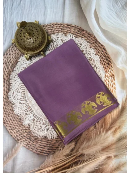 Women's Crepe Chit Pallu Solid Saree With Unstitched Blouse 5.5Mtr?(Lavender)