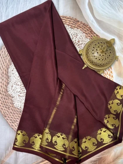 Women's Crepe Chit Pallu Solid Saree With Unstitched Blouse 5.5Mtr?(Brown)