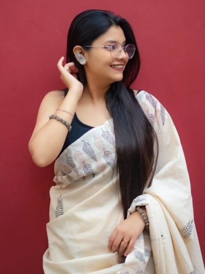 Women's Linen Printed Saree With Unstitched Blouse - 5.5 Mtr (Cream)