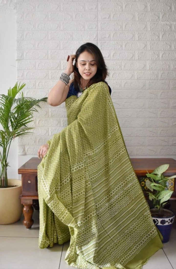 Women's Linen Printed Saree With Unstitched Blouse - 5.5 Mtr (Green) - Image 4