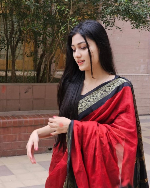 Women's Linen Striped Saree With Unstitched Blouse - 5.5 Mtr (Red-Black) - Image 5