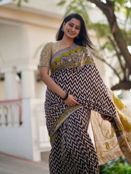 Women's Linen Kalamkari Printed Saree With Unstitched Blouse - 5.5 Mtr (Purple)