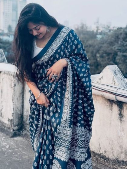 Women's Linen Printed Saree With Unstitched Blouse - 5.5 Mtr (Navy Blue)