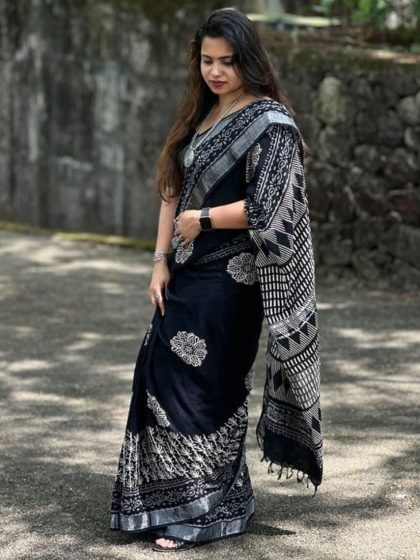 Women's Linen Floral Printed Saree With Unstitched Blouse - 5.5 Mtr (Black)